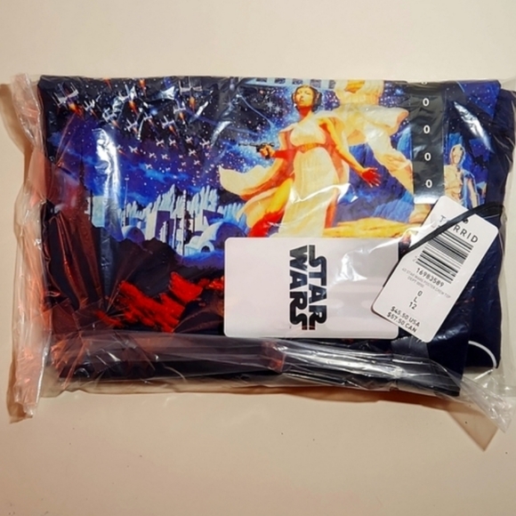 ❤️NWT VINTAGE TORRID STAR WARS - LUKE LEIA MOVIE POSTER FOOTBALL TEE PLUS SIZE - Picture 11 of 12